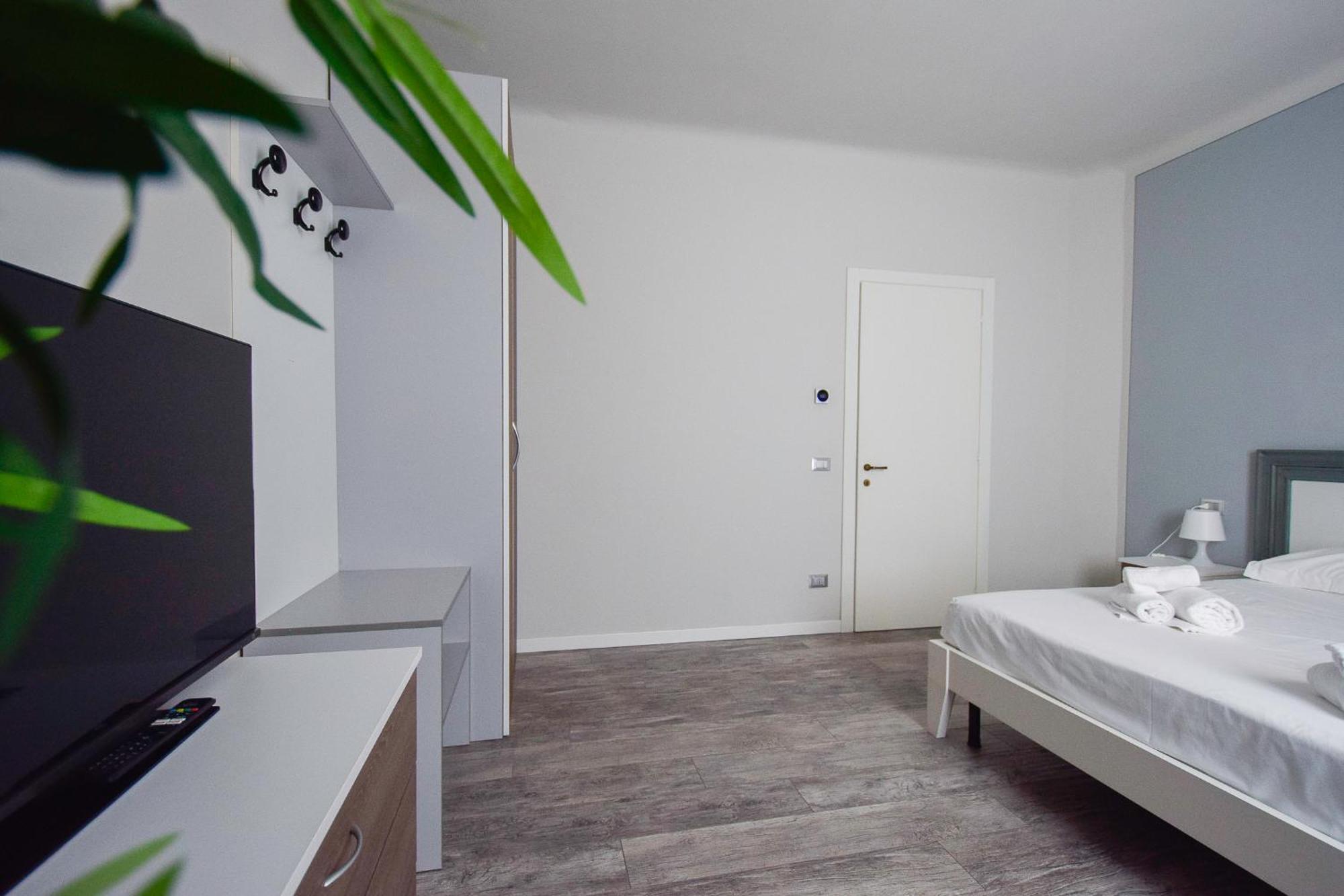 Villa Caterina Apartments By Wonderful Italy Desenzano del Garda Exterior photo